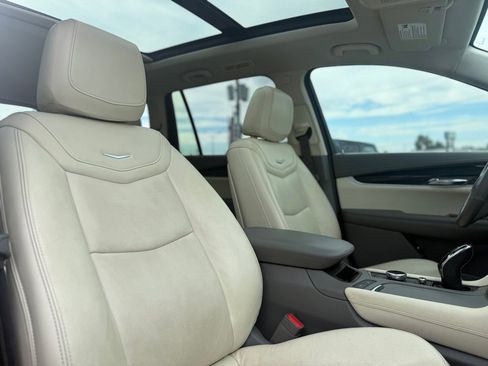 Used 2020 Cadillac XT6 Premium Luxury image 17