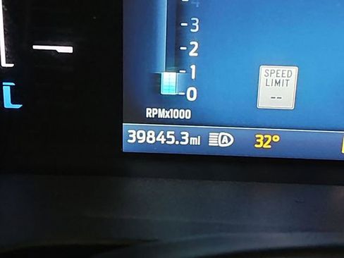 Used 2025 Ford Ranger XLT w/ Technology Package image 13