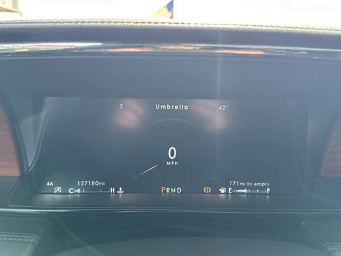 Used 2019 Lincoln Navigator Reserve image 22