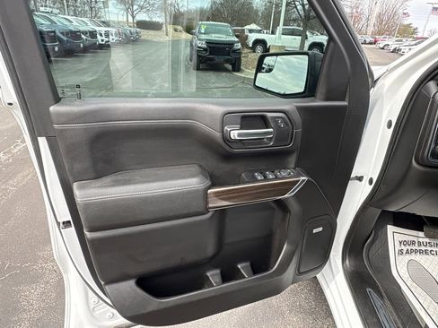 Used 2019 Chevrolet Silverado 1500 RST image 17