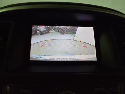 Used 2015 Nissan Pathfinder SL AWD/4WD image 22