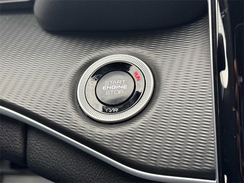 Used 2024 Jeep Grand Cherokee Laredo image 34