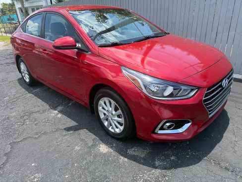 Used 2020 Hyundai Accent SEL FWD image 1