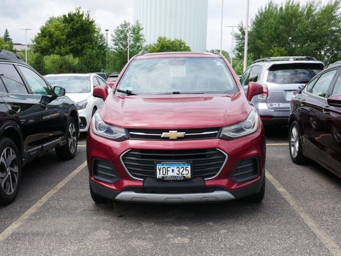 Used 2019 Chevrolet Trax LT w/ Driver Confidence Package AWD/4WD image 2
