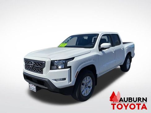 Used 2023 Nissan Frontier SV w/ SV Convenience Package AWD/4WD image 3