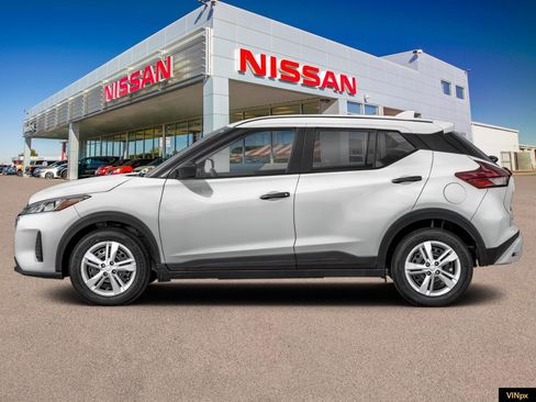 New 2025 Nissan Kicks Play S image 3