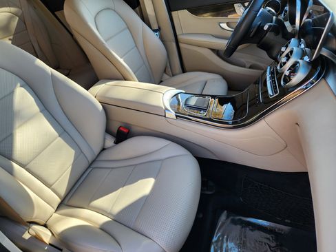 Used 2020 Mercedes-Benz GLC 300 image 15