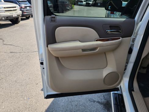 Used 2009 GMC Sierra 1500 SLT w/ White Diamond Edition RWD image 26