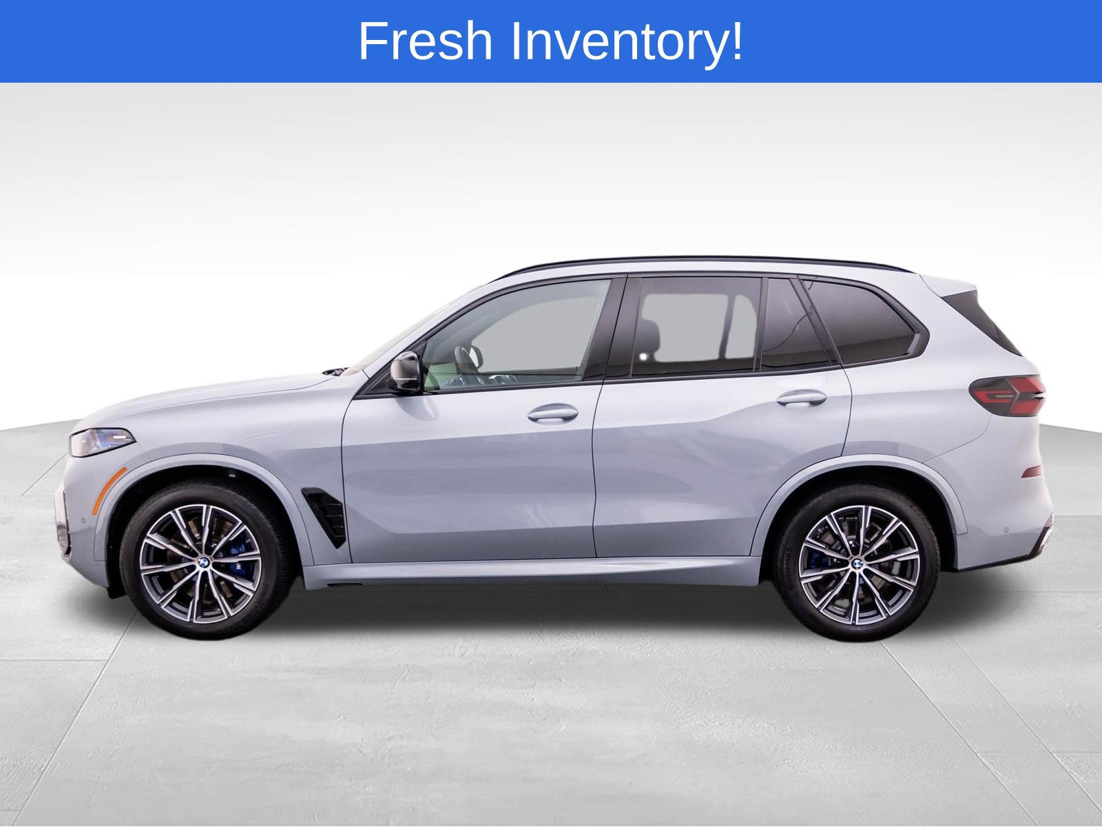 Certified 2026 BMW X5 M60i AWD/4WD image 2