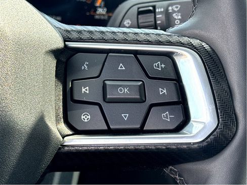 Used 2025 Ford Mustang Coupe RWD image 16