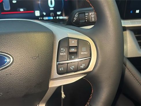 New 2025 Ford Explorer Active w/ Active Comfort Package image 15