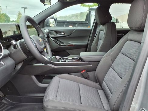 New 2026 Chevrolet Equinox LT w/ LPO, Floor Liner Package image 5