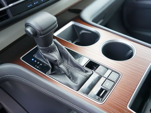 Used 2021 Toyota Sienna LE image 22