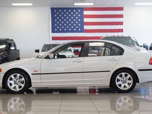 Used 2000 BMW 323i Sedan RWD image 4