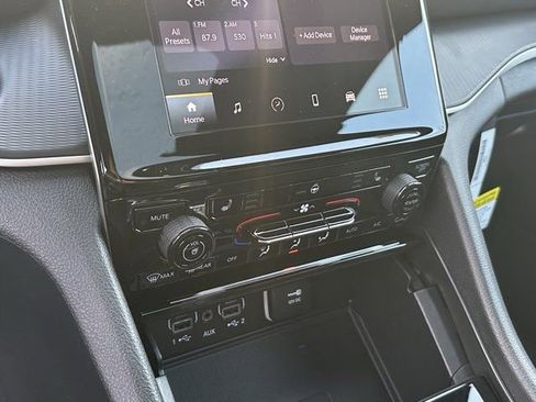 New 2025 Jeep Grand Cherokee Altitude image 25