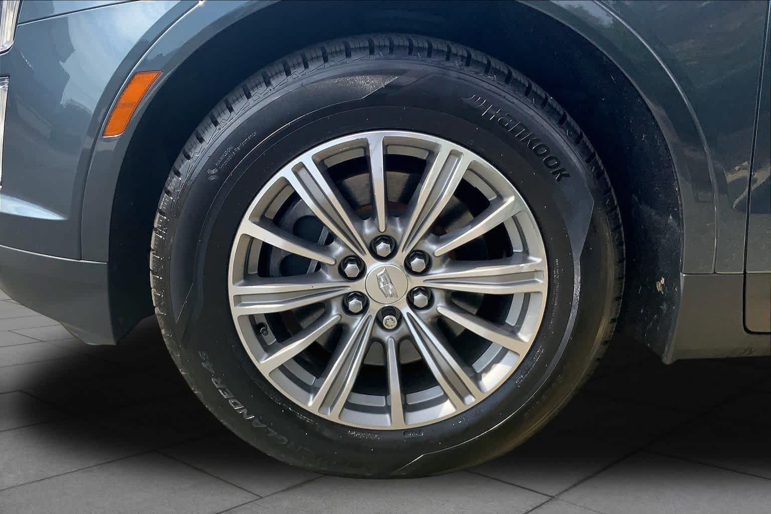 Used 2019 Cadillac XT5 Luxury AWD/4WD image 11