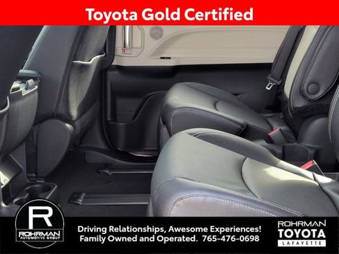 Used 2026 Toyota Sienna Limited FWD image 26