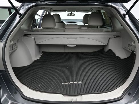 Used 2012 Toyota Venza LE image 28