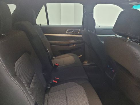 Used 2016 Ford Explorer XLT AWD/4WD image 19