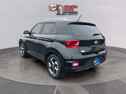 Certified 2023 Hyundai Venue SEL image 7