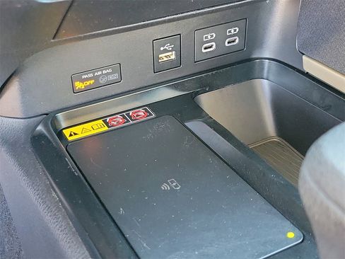 Used 2025 Toyota Camry LE image 30