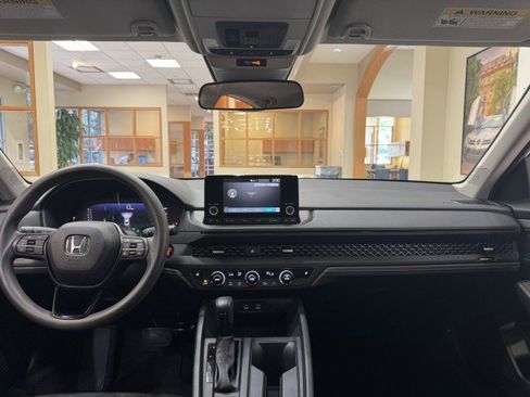 Used 2023 Honda Accord EX image 7