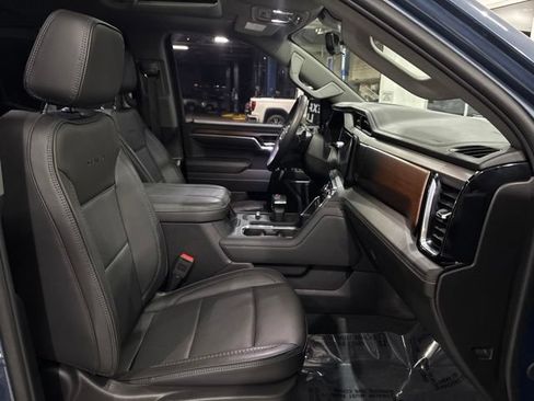 Used 2024 GMC Sierra 1500 Denali AWD/4WD image 40