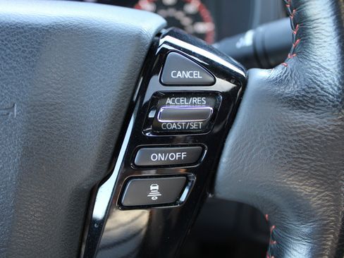 Used 2023 Nissan Frontier PRO-4X image 31