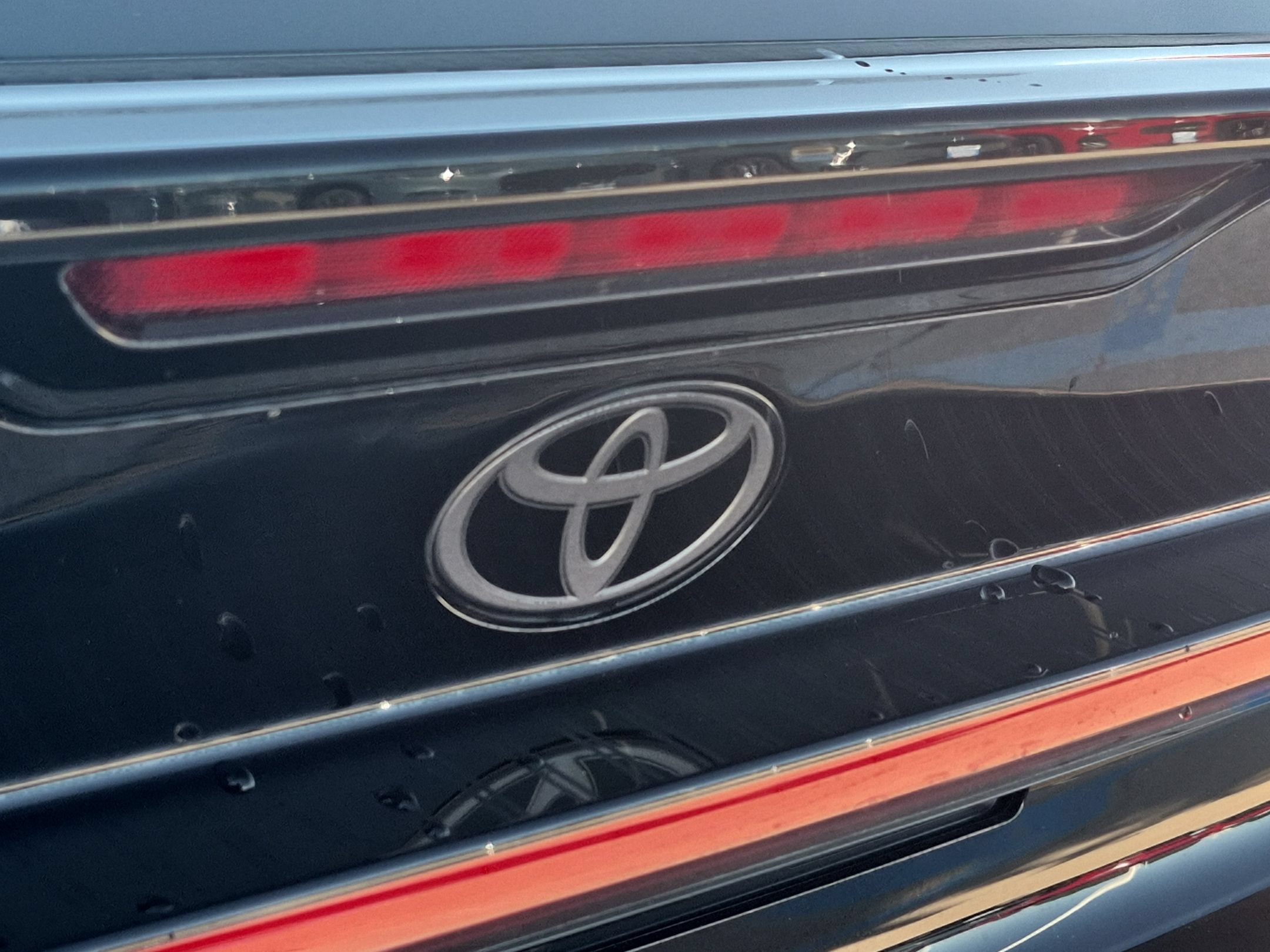 Used 2025 Toyota Prius XLE AWD/4WD image 26