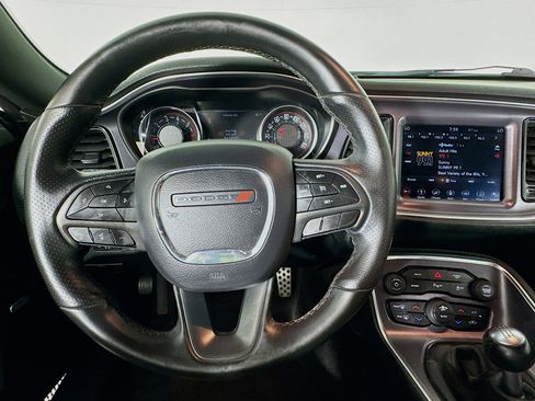 Used 2018 Dodge Challenger R/T w/ Driver Convenience Group image 11