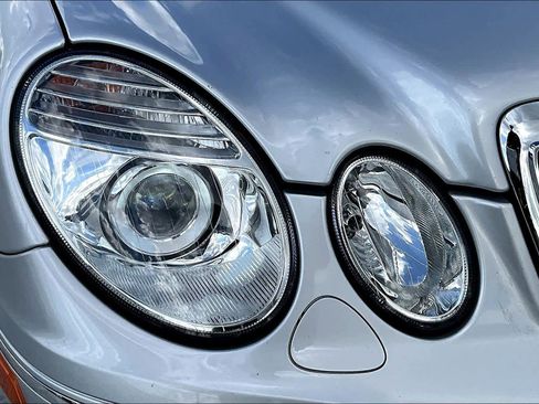 Used 2007 Mercedes-Benz E 350 4MATIC Sedan image 26