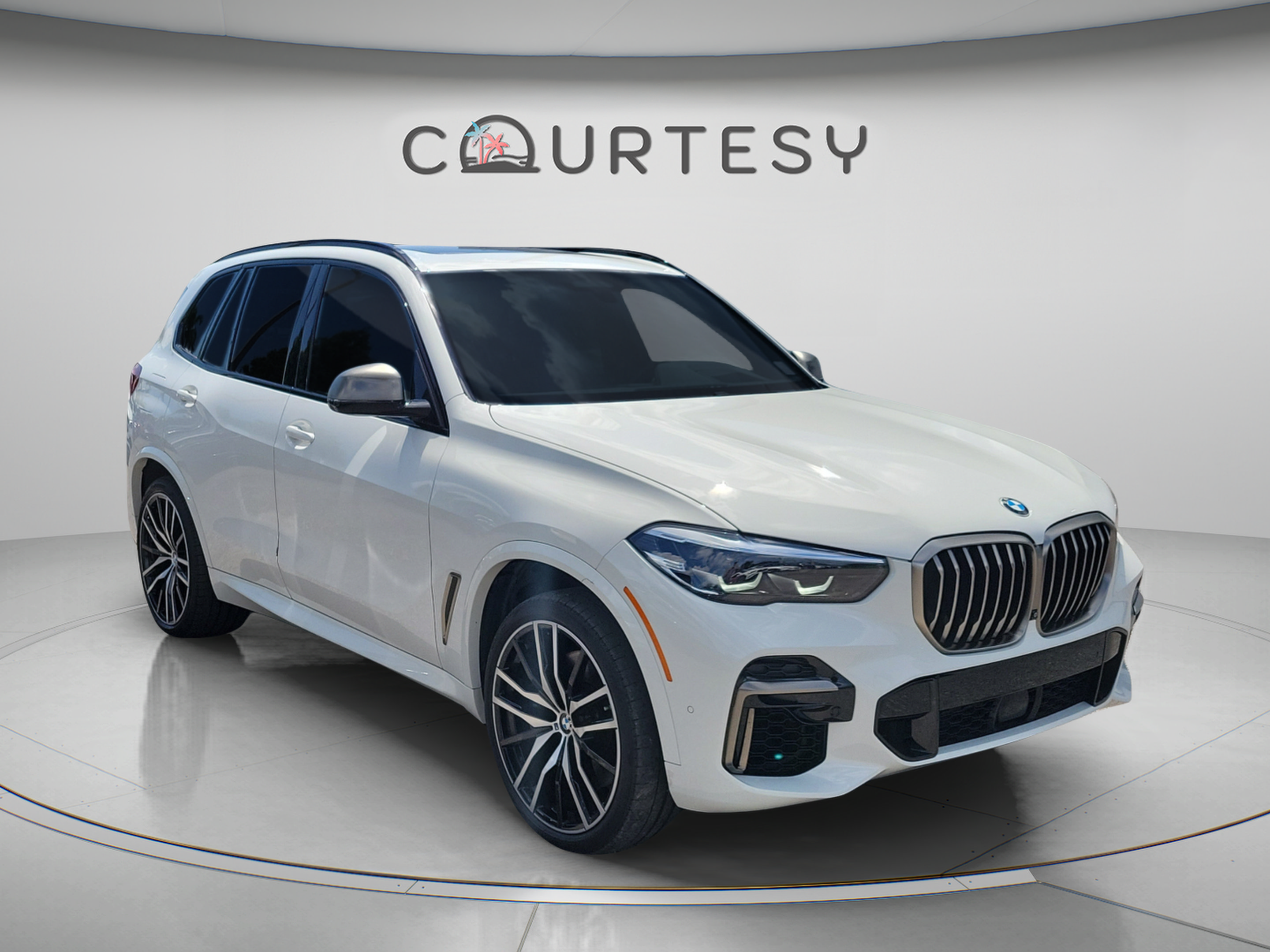 Used 2022 BMW X5 M50i AWD/4WD image 4