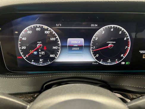 Used 2018 Mercedes-Benz S 560 4MATIC Sedan image 32