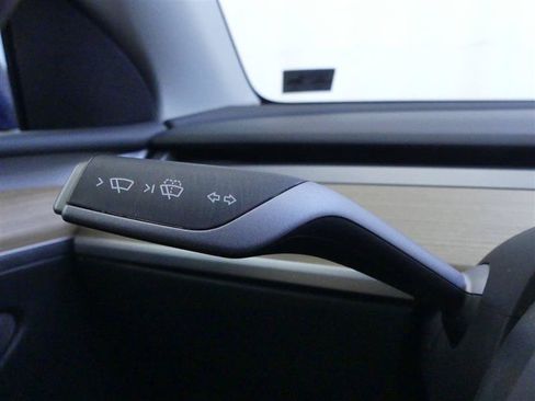 Used 2023 Tesla Model Y Performance AWD/4WD image 20