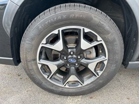 Used 2019 Subaru Crosstrek 2.0i Premium AWD/4WD image 16