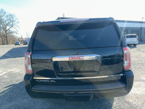Used 2020 GMC Yukon XL SLT image 4