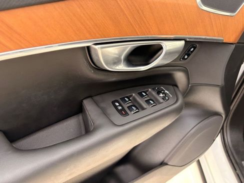 Certified 2024 Volvo XC90 B5 Plus w/ Protection Package Premier image 12