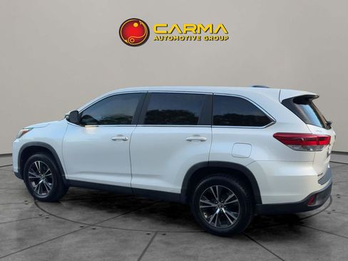 Used 2019 Toyota Highlander LE image 4