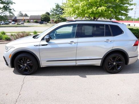 Used 2024 Volkswagen Tiguan SE R-Line w/ MDO Package, Two-Row AWD/4WD image 6