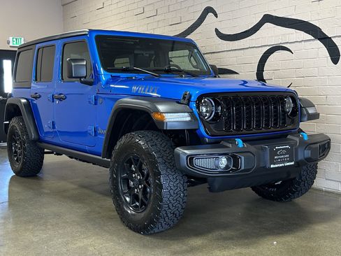Used 2024 Jeep Wrangler Unlimited AWD/4WD image 12