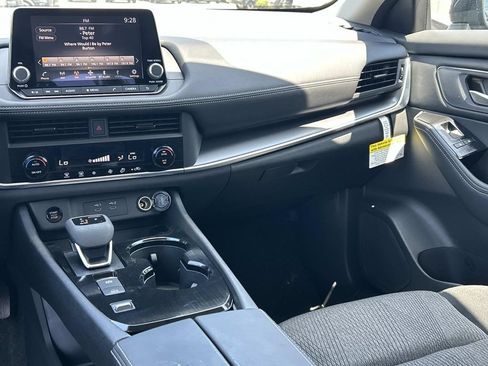New 2026 Nissan Rogue SV FWD image 24