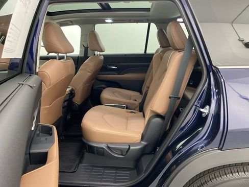 Used 2026 Toyota Grand Highlander AWD image 26