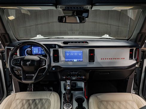 Used 2023 Ford Bronco Heritage Edition AWD/4WD image 15