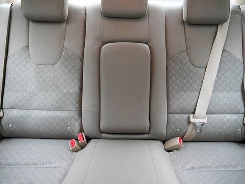 Used 2010 Ford Fusion SE image 25