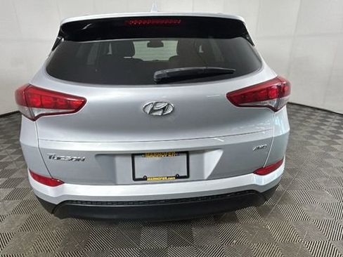 Used 2017 Hyundai Tucson SE Plus AWD/4WD image 4