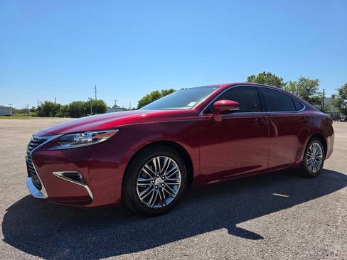 Used 2016 Lexus ES 350 w/ Luxury Package w/Wood Trim image 7
