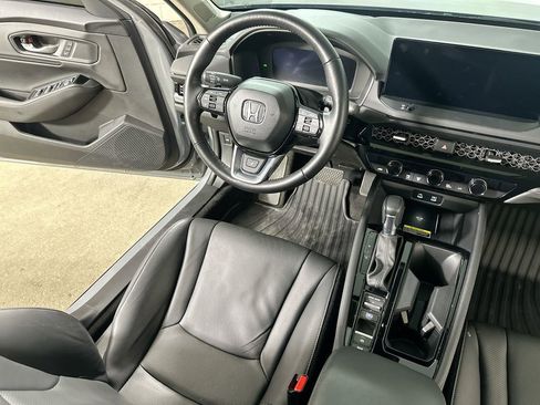 Used 2025 Honda Accord Touring image 17
