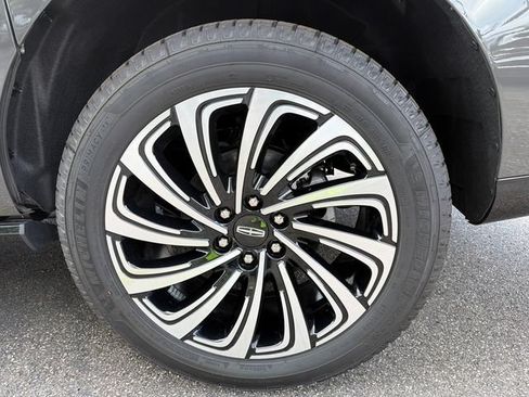 New 2026 Lincoln Navigator L Black Label AWD/4WD image 23