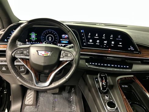 Certified 2023 Cadillac Escalade Premium Luxury w/ LPO, Floor Liner Package AWD/4WD image 17