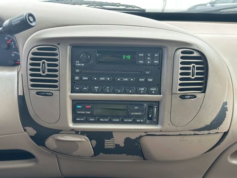 Used 2002 Ford F150 King Ranch image 17